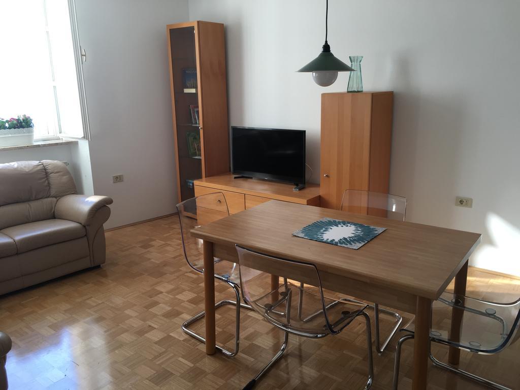Allure Apartments Pirano Esterno foto