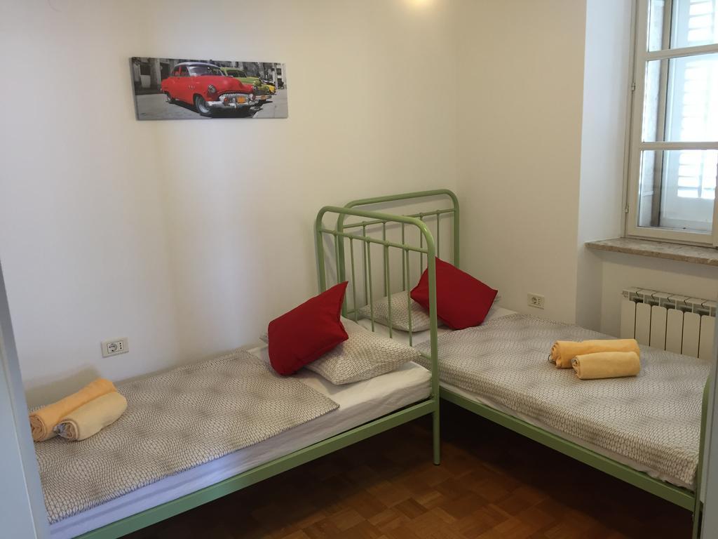 Allure Apartments Pirano Esterno foto