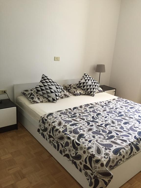 Allure Apartments Pirano Esterno foto