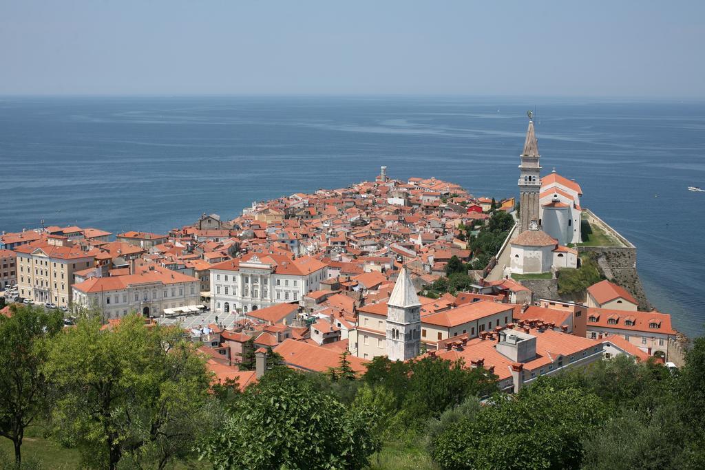 Allure Apartments Pirano Esterno foto