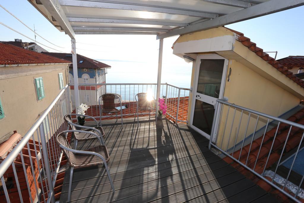 Allure Apartments Pirano Esterno foto