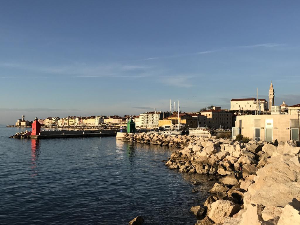 Allure Apartments Pirano Esterno foto