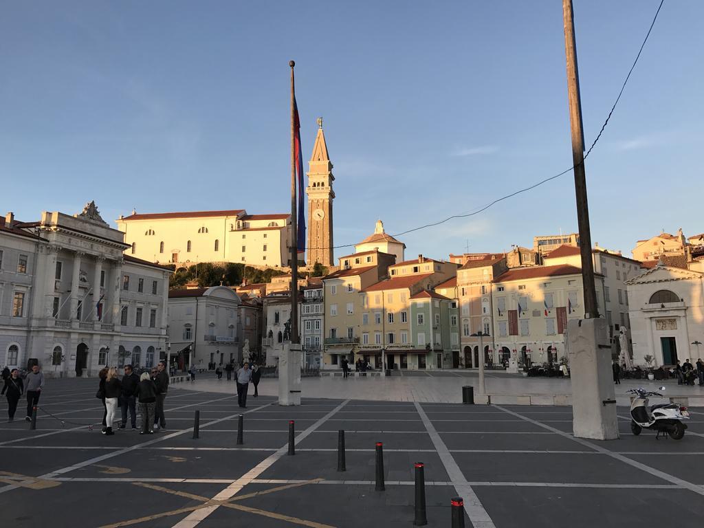 Allure Apartments Pirano Esterno foto