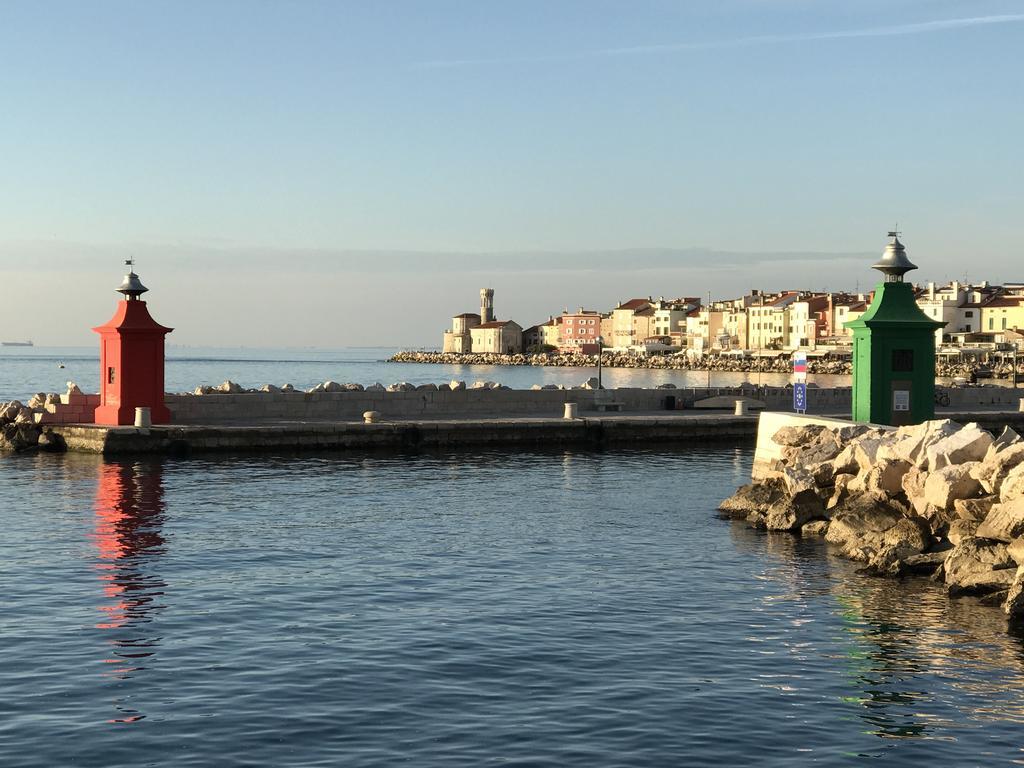 Allure Apartments Pirano Esterno foto