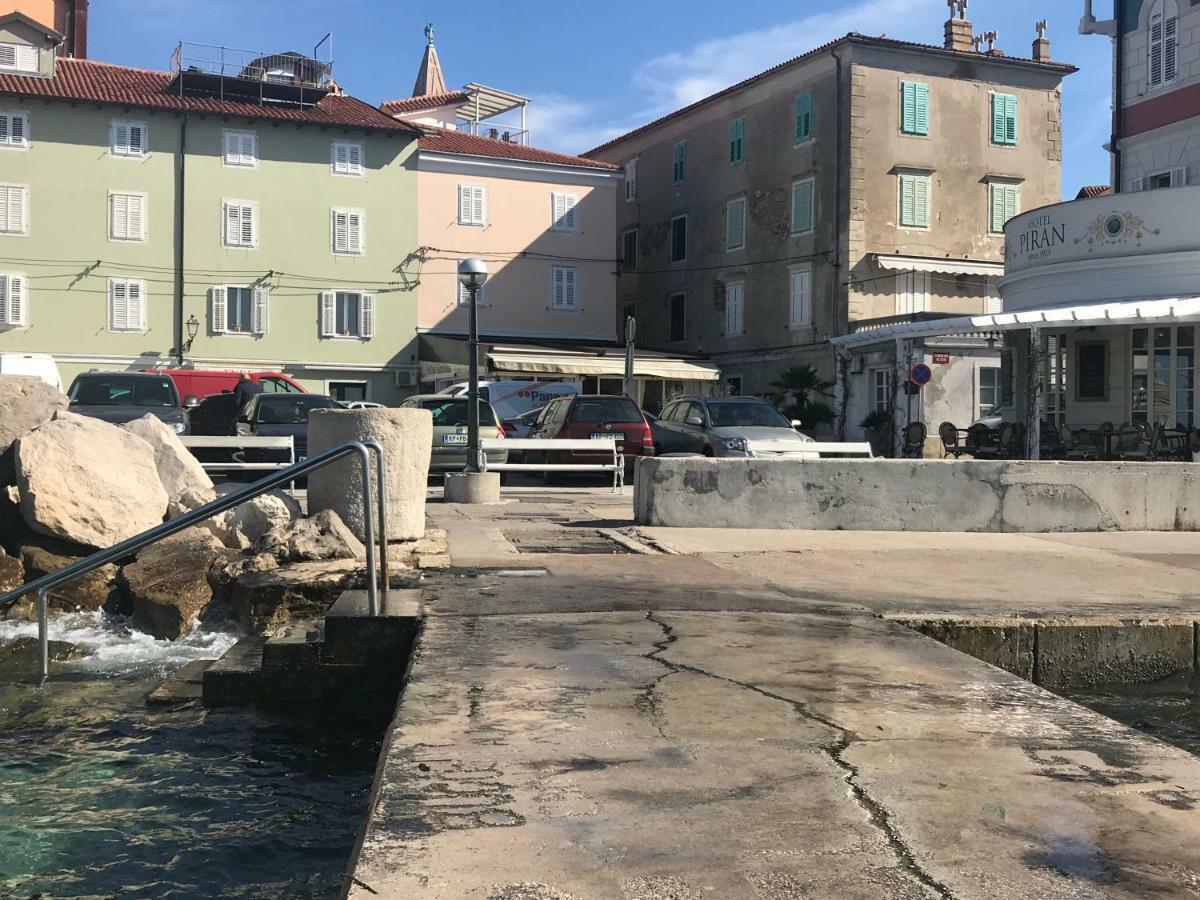 Allure Apartments Pirano Esterno foto