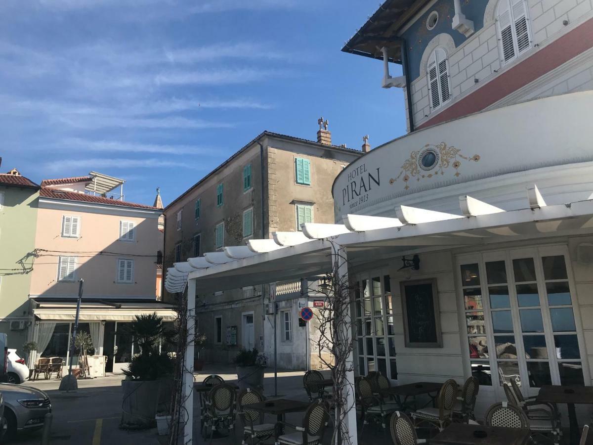 Allure Apartments Pirano Esterno foto