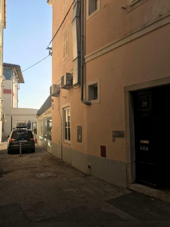 Allure Apartments Pirano Esterno foto