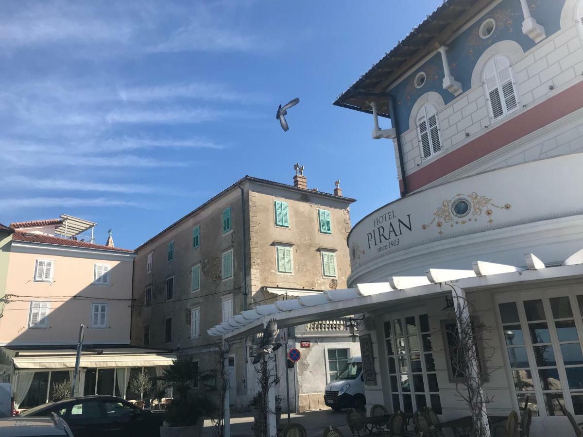 Allure Apartments Pirano Esterno foto